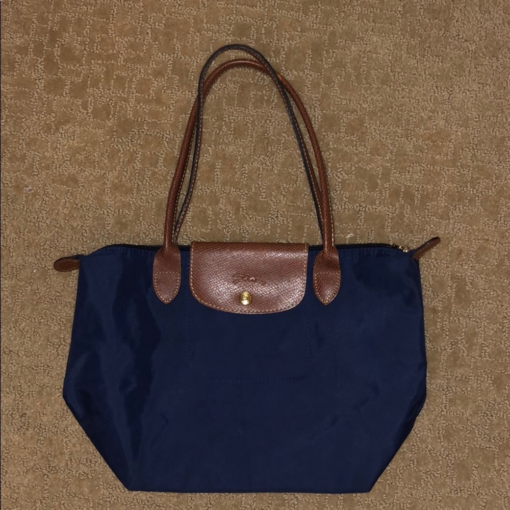 Longchamp navy pilage